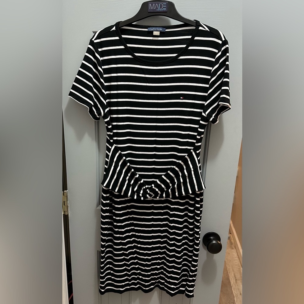 Tommy Hilfiger Striped Short Sleeve Above Knee Dress, Black w/White, Sz Medium